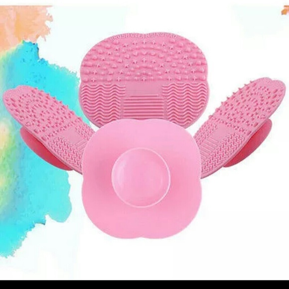 Makeup brush cleansing pad - Picture 2 of 3